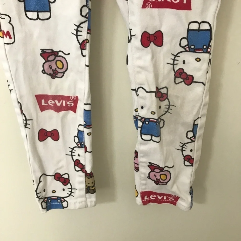 3/$15 Levi’s hello kitty Sanrio kids white pull on Jeggings 4T